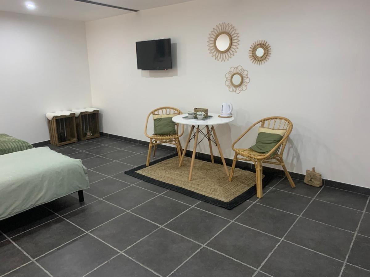 Aux Fines Bulles Gite Et Chambres D Hotes Neuve-Maison ภายนอก รูปภาพ